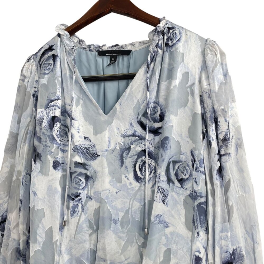 White House Black Market Blue Floral Silk Burnout Smocked Blouse Womens XS - Picture 3 of 9